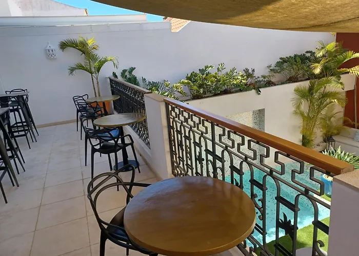 Villa Zawaia B&B Lagos